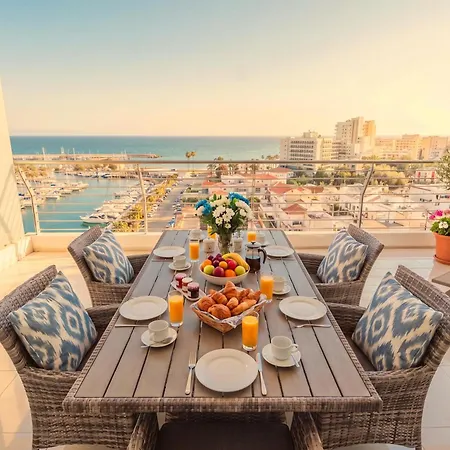 The Grand Marina Apartament Larnaca