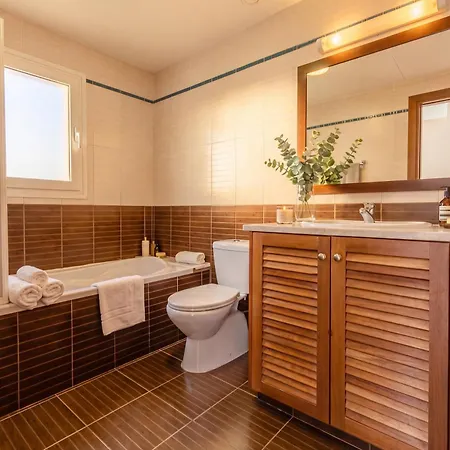 The Grand Marina Apartament *